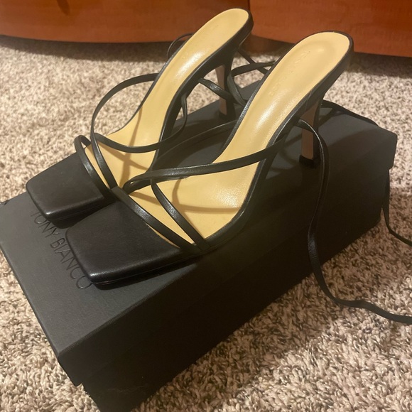 Tony Bianco, Size 6 - Picture 4 of 5